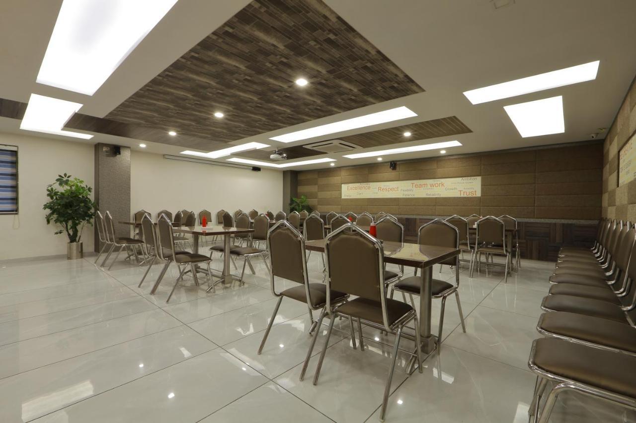 Hotel Unity Ahmedabad Extérieur photo